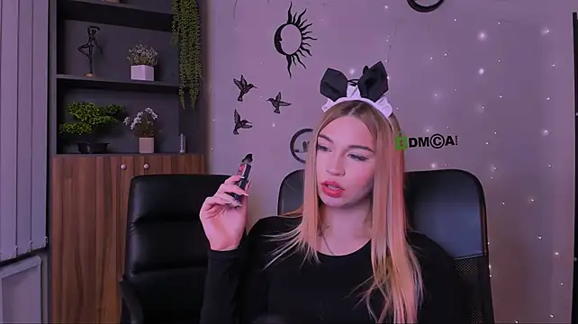 Angie_foxy1 - Flash tits (Angie)