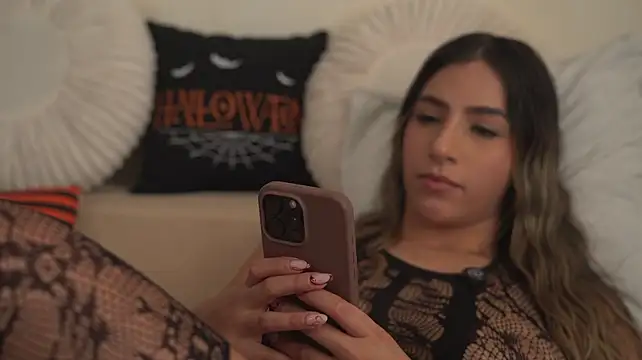 Natasha_Smith09 - Tease oil in my body