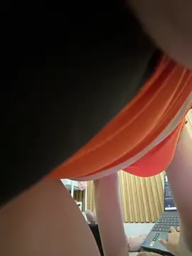 Yasmina_Noir - Control toy 3 min better tipper