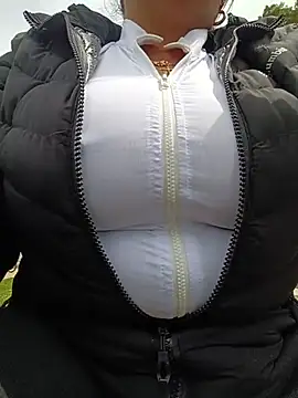 __valentina18 - Remove bra and more oil on my big tits