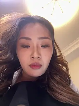 Yomi009 - 朋友家🏠闺蜜互舔一只奶头👅