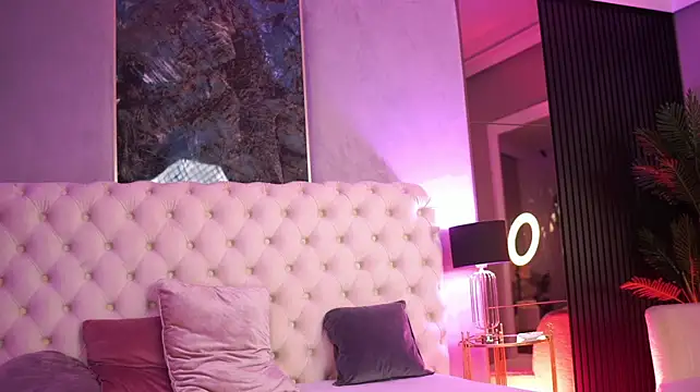 NouraMalvi - first orgasm of the day