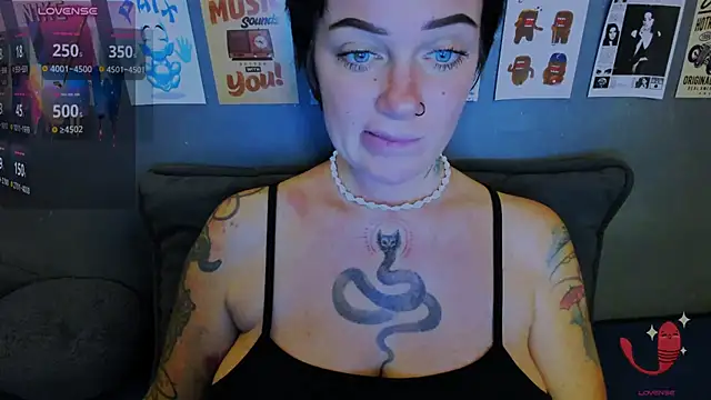 EllieOz - PUSSY PIERCING ( till 1th november)