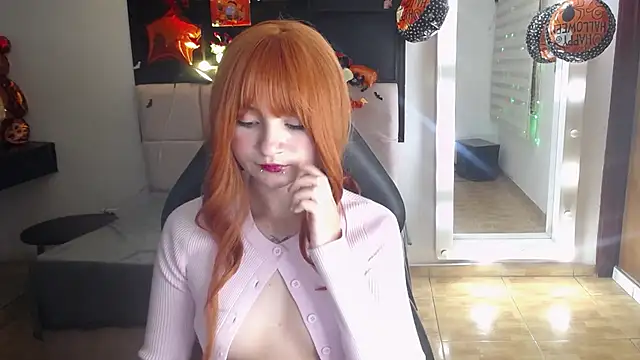 _Charlotte_Collins_ - play my tits