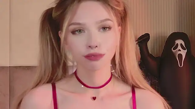 Sierra_Fane - VR HAND BRA
