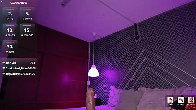 Aleja_bloom - make my bigg ass red