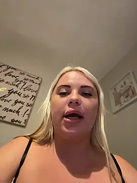 Blonde_baddie - Twirk n lube ass