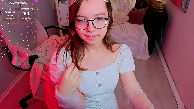 LiaBroock - ❤️Kneel down and eye contact ❤️