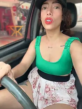 Roxyrougee - Sexy topples out my car 🥵🔥 L.T 🎁