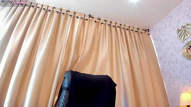 Miahills__ - Spread legs+ fuck pussy +contol lush 2mn