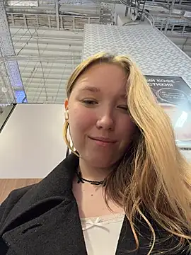 -NaughtyAngel- - KISS U+SHOOW MY TOUNGUE IN PUBLIC