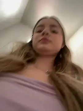 Imlindapink - OPEN LEGS + RUBBING PUSSY 💦🔥
