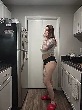 HollyTattoo - Twerk ass on balcony
