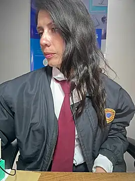 Alysson-- - 🍑show sexy butt on public🍑