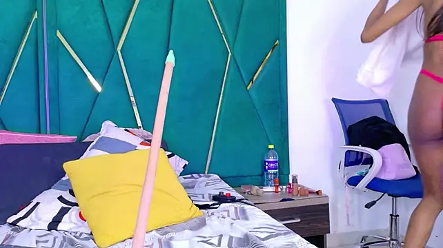 Blackrosse__ - Finger in my things ass 😍