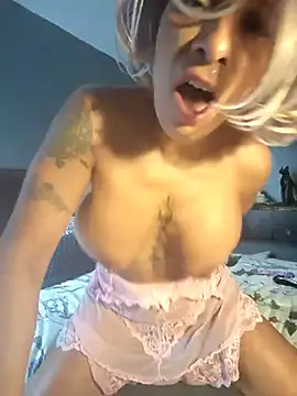 CeceilaMoon - Oiled up