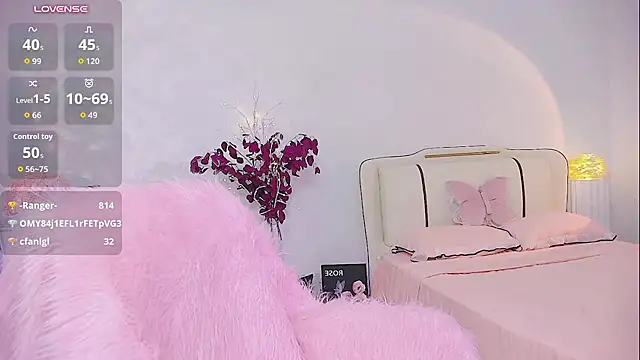 Luckmia333 - 脱光光抹油5分钟，小粉链接5分钟