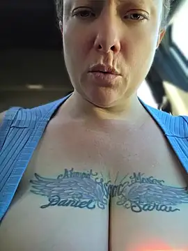 Julimonroe - Bend over and spread that ass 😈