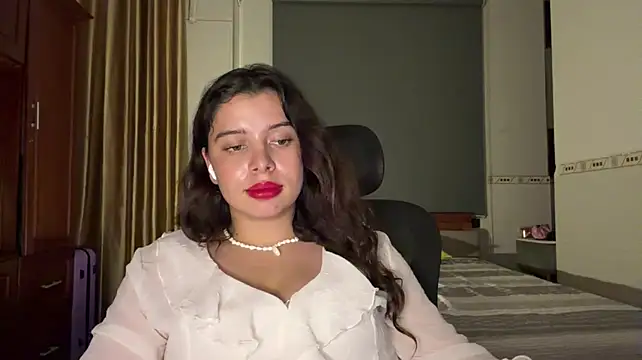 KayleneLoukanis - Sexy air kiss + personal greeting