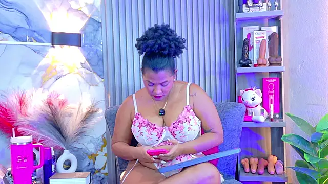 Madison-Diaz - DILDO + DOMI PLAY NOWWW