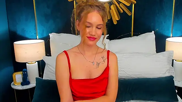 RianaMore - EVERY 50 TKS I MAKE X10 SQUATS