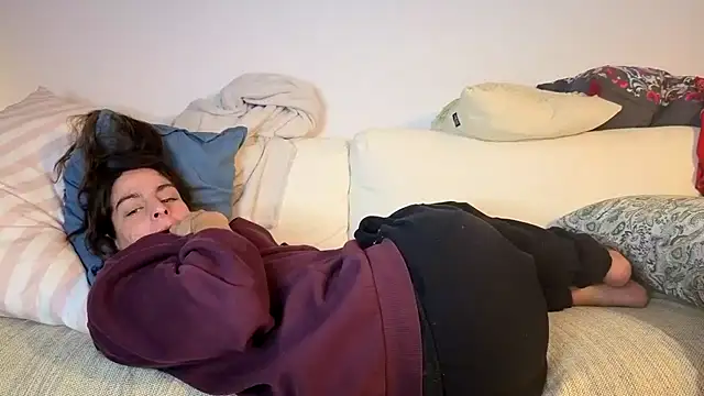 Camii2244 - Tease feet