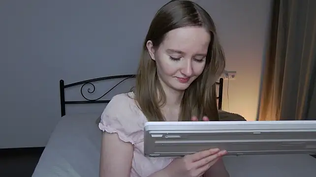 AlexsisFaee - doing the splits on a dildo