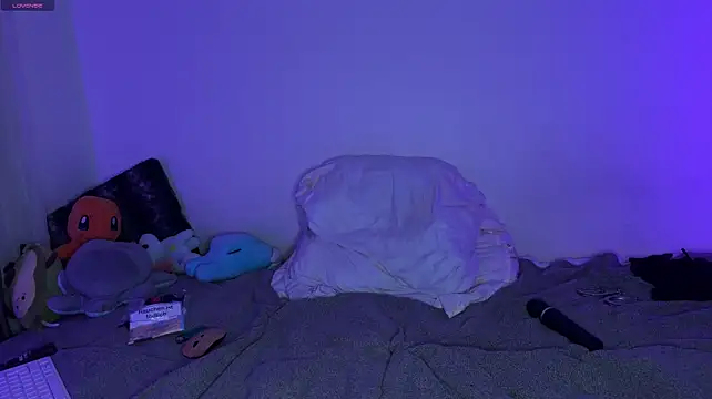 Freaky_nicki - Blowjob dildo honey 🍆