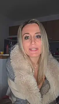 Malicia-hot - Flash seins