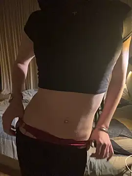 LillyLilBerry - squize my sexy boobs close