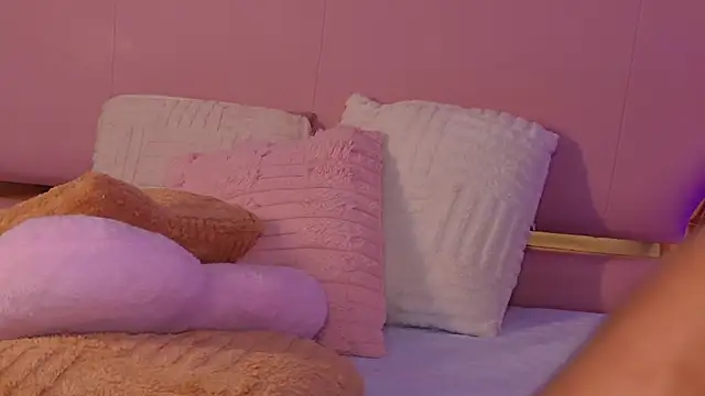 NahiaraReina - deat my pussy with your vibrations 🤤