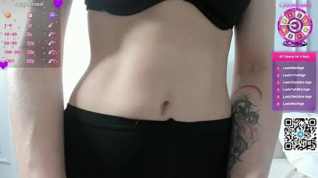 Janet_Johnson - 💕tease with shorts💕