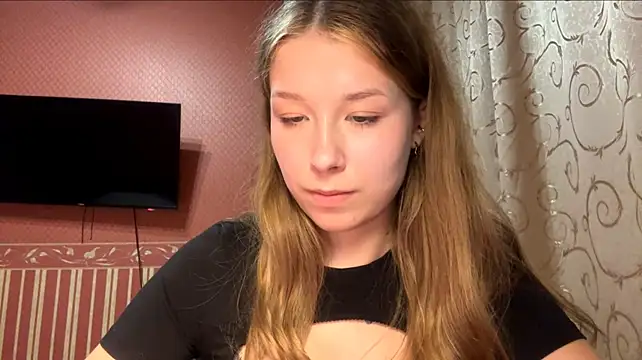 VaelZira - Show my legs, caress them😵😵