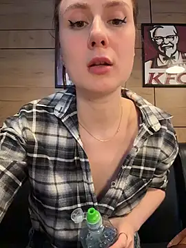 Dina_Tease - JEANS MF OFF IN MAN WC