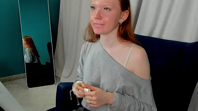 Gabbie_Mooon - buy me new underwear