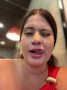 Natalia_Cleark09 - Wet my pussy in public, naughty girl
