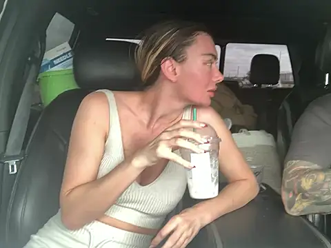 TheFitFreak - Show pussy and he rubs clit