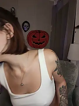 Emma4xxx - RETIRE MON STRING + TWERK ❤️‍🔥