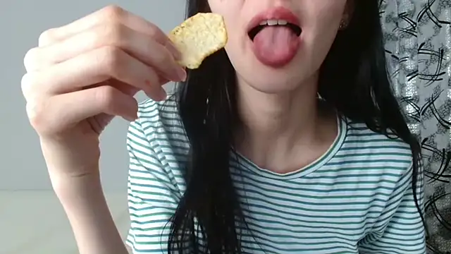 Newfrommacau - panties off for u ?