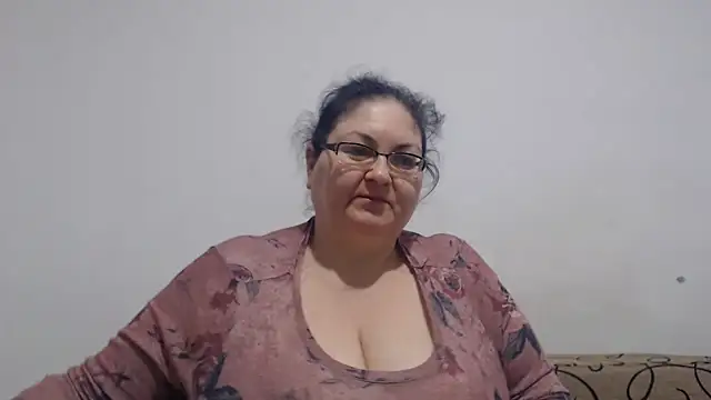 Nykyxo - oil my boobs, ass