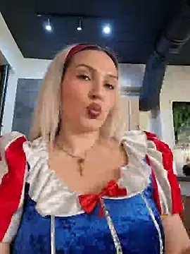 LaylaBlakes - Sensual Boob Play