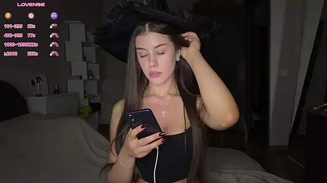 LypsiXo - lower second strap of top