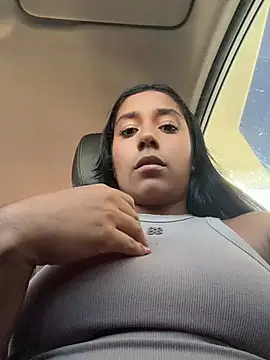 SaryJonex - RUB MY PUSSY IN PUBLIC