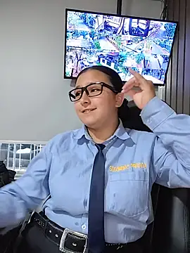 Cute_Penelope - fingers in pussy+creams cum in work🤫shh