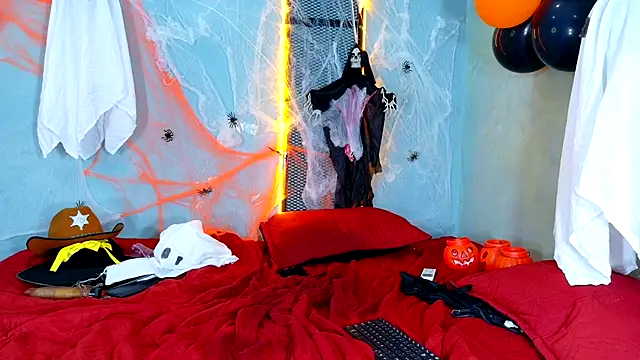 Hornyshow11