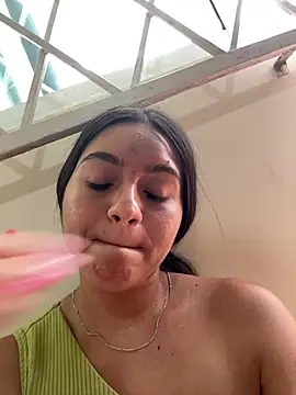 DulceCaroX - Open pussy + naked