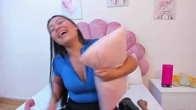 MilaaAdams
