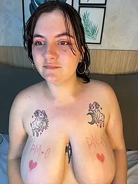 Nyx_vixennn - 🍒• Hang & sway tits
