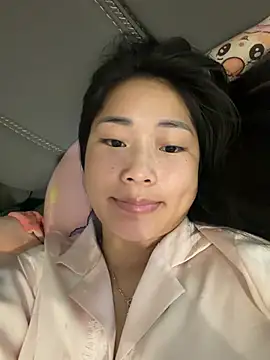 LylyBaby1888 - Vào nhà wc móc hàu sữa🥵