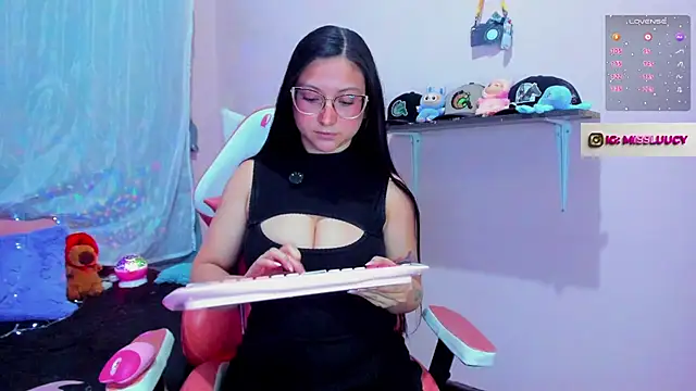 Lucy_neil